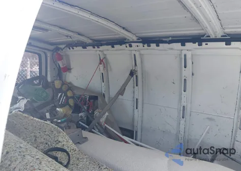 2011 Chevrolet Express 2500 Work Van z USA, uszkodzony, nr VIN 1GCWGFBA6B1119070